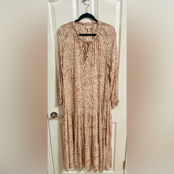 Show Me Your MuMu Dresses & Skirts - Women's‎ Show Me Your MuMu Brown Cream Print Maxi Dress. Size Small.